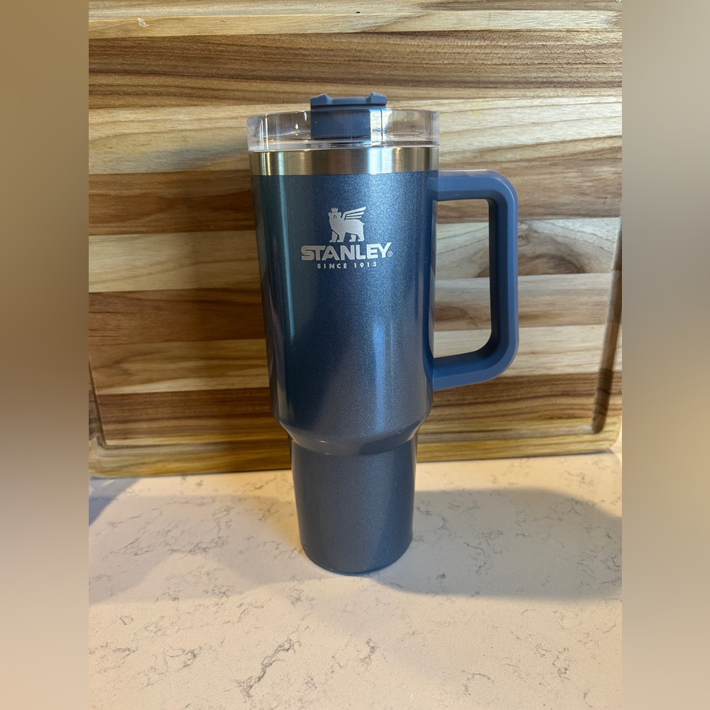 Stanley 40oz Quencher - Pearlescent Navy Blue - Target Release - Gently Used